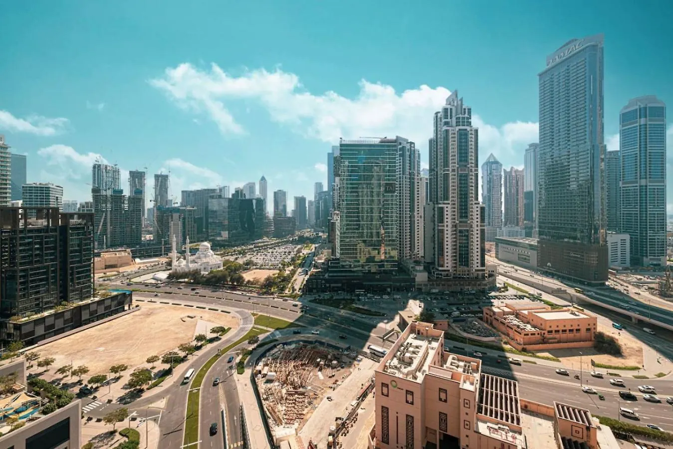 Modern Comfort - Views In Prime Downtown - 2Br 6 Guests Dubaj