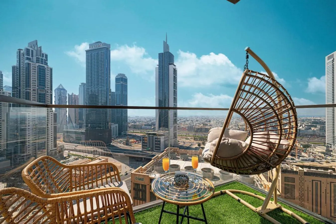 Modern Comfort - Views In Prime Downtown - 2Br 6 Guests Dubaj