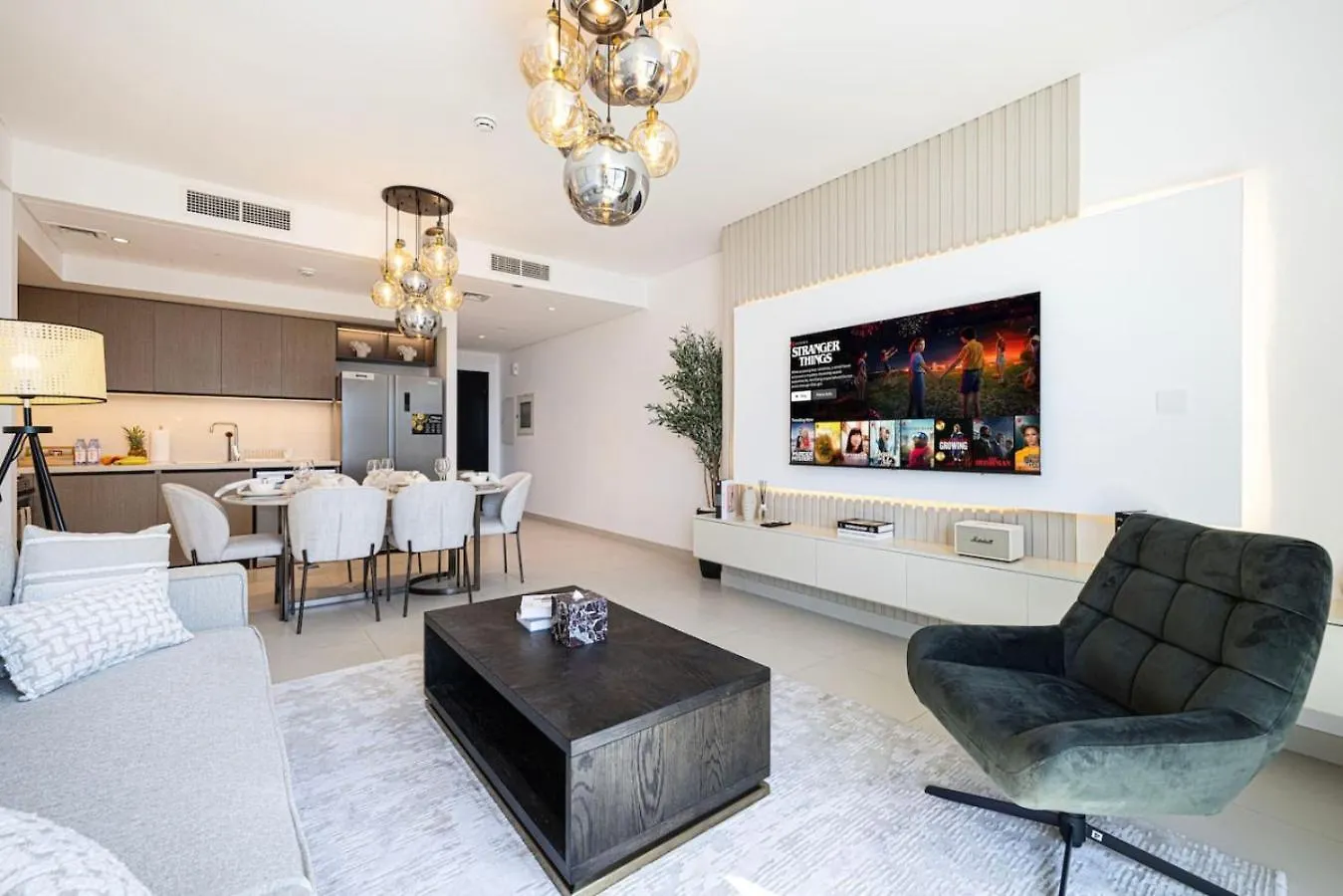Apartment Modern Comfort - Views In Prime Downtown - 2Br 6 Guests Dubai